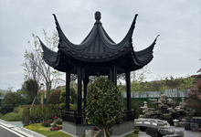 別墅庭院安裝什么涼亭好？別墅花園里搭配這套菠蘿格防腐木涼亭太漂亮了